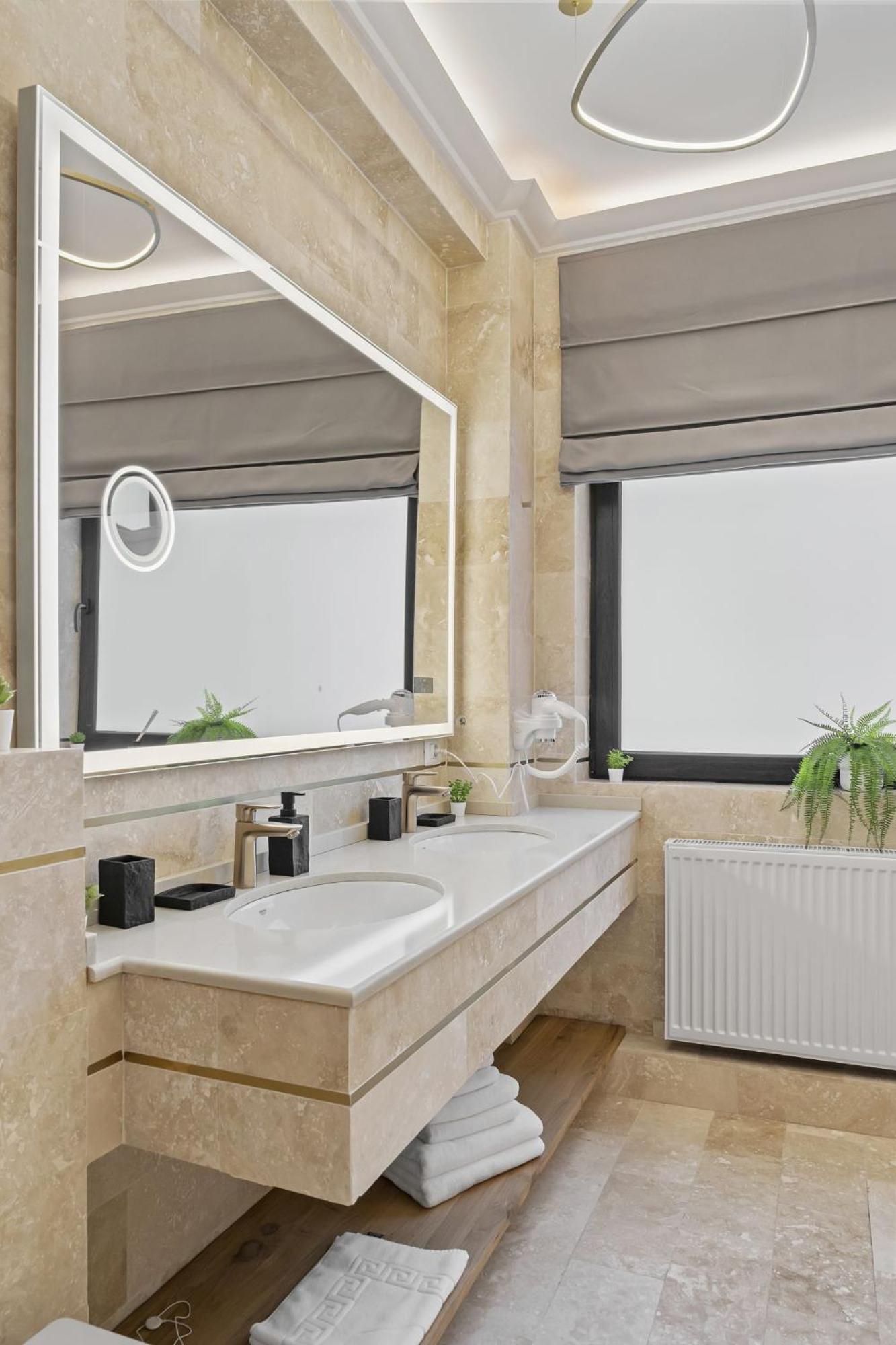 Central Two Rooms Apartment The Paradise Of Lights Букурещ Екстериор снимка